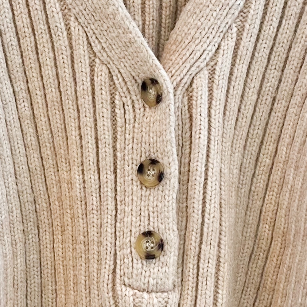 Zara Thick Knit Crop V-Neck Winter Sweater Tan Size Small - Picture 4 of 9
